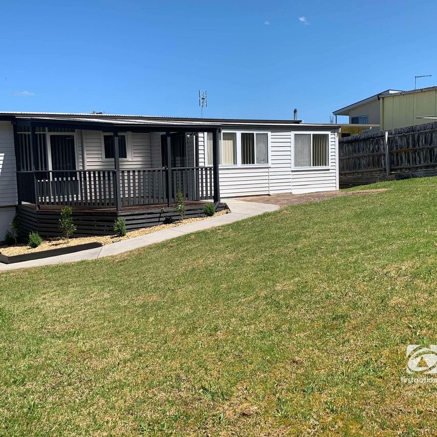 29 Robin Street, 3909, Lakes Entrance Vic - Photo 1