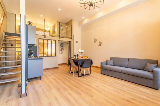 Rue Montgrand - Photo 1