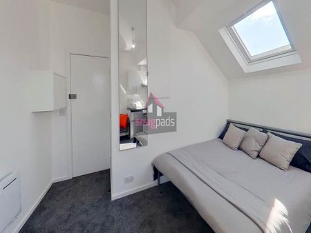 1 bedroom in a house share to rent - Photo 3