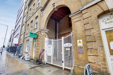 Riga Mews, 32 - 34 Commercial Road, London - Photo 2