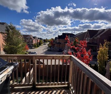 For Lease - 43 Mack Clement Lane, Richmond Hill, Ontario - Photo 2