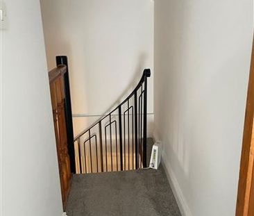 41 The Pine, Winter Garden, Pearse Street, Dublin 2, D02 W448 - Photo 2