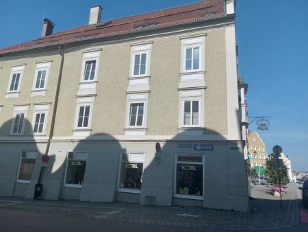 gepflegte 3-Zimmer-Wohnung mit möblierter Küche und Dachterrasse im Zentrum von Schärding - Foto 3