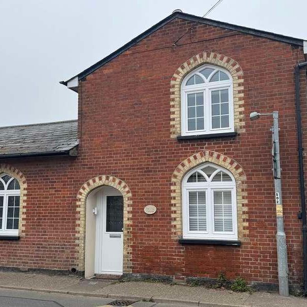 Old Hall Cottage, CO7 - Photo 1