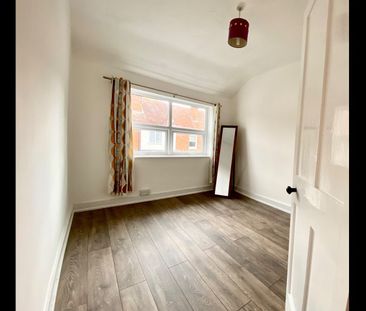 2 Bed Terraced House, Blenheim Gardens, RG1 - Photo 6