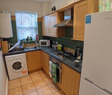 3 bedroom flat to rent - Photo 5