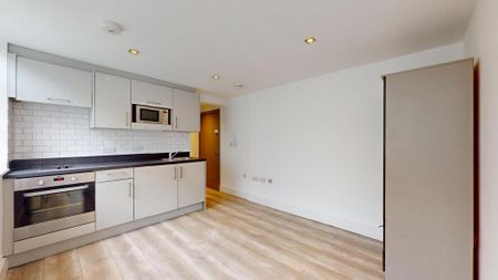 Studio to rent - Photo 2