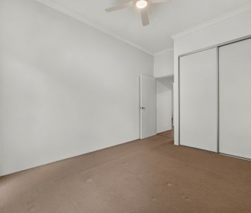 Modern Two-Bedroom Unit with Courtyard! - Photo 3