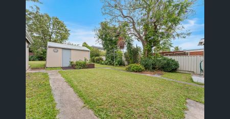 Cute and Convenient - Photo 5