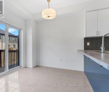 10 DENNIS AVENUE - Photo 1