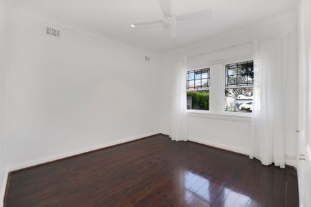 Modern Comfort Meets Coastal Charm - Photo 5