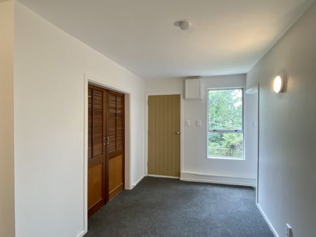6A Hallewell Crescent, Johnsonville - Photo 2