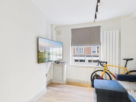 2 bedroom flat to rent - Photo 2