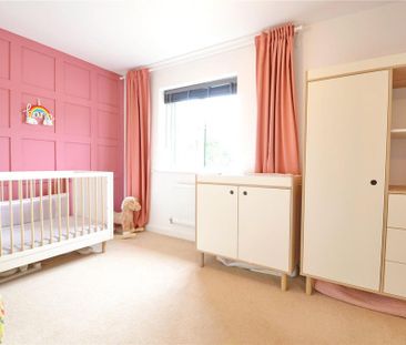 4 bedroom semi-detached house to rent - Photo 5