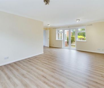 4 bedroom terraced house to rent - Photo 2