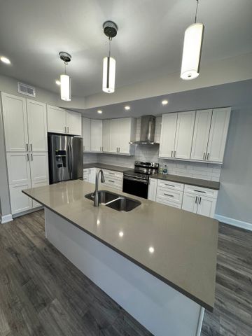 For Lease - 902 - A Pinecrest Road, Britannia Heights - Queensway Terrace N and Area, Ontario - Photo 5