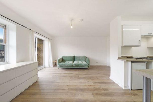 1 bedroom flat to rent - Photo 1