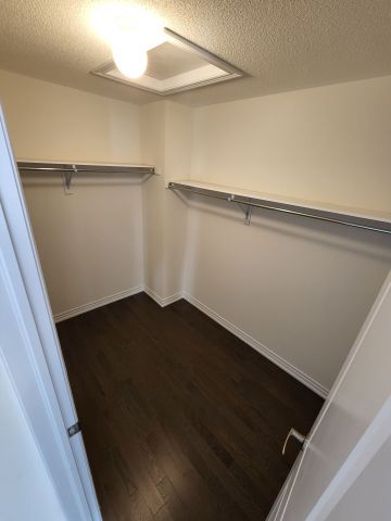 For Lease - 21 Coho Drive, Whitby, Ontario - Photo 3