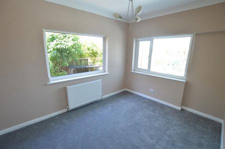 3 BED Detached bungalow To rent - Photo 4