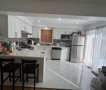 For Lease - 83 TRUMPETER Street, Toronto, Ontario - Photo 5