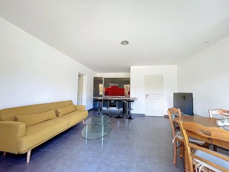 Location Appartement 3 pièces Meublé 85m² AJACCIO 20167 - Photo 2