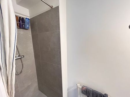 Verhuur appartement 2 kamers, 102m² - Photo 5