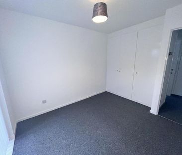 2 bedroom detached bungalow to rent - Photo 3