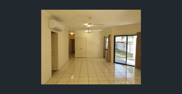 BEAUTIFUL FAMILY HOME - Photo 1