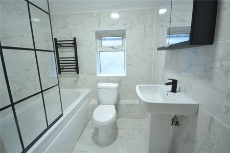 Brighton Road, Hooley, Coulsdon, Surrey, CR5 3EG - Photo 4