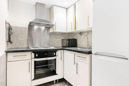 1 bedroom flat to rent - Photo 2