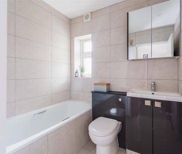 Chadwick Street, High Wycombe - Photo 2