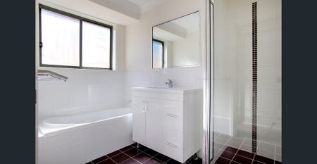 SPACIOUS FOUR BEDROOM HOME - Photo 4