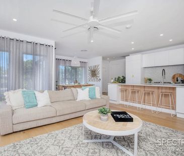 1/3 Enid Avenue, Southport, Qld 4215 - Photo 3