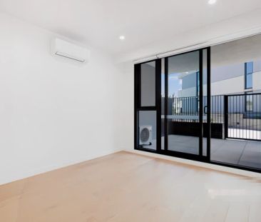 1 Bedroom*G13 - Photo 4