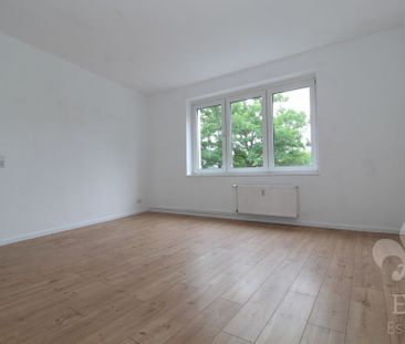 Sofort Einziehen - niedliche 2 Raum Wohnung mit Einbauküche und Dus... - Photo 1