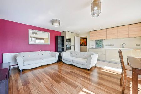 3 bedroom flat to rent - Photo 5