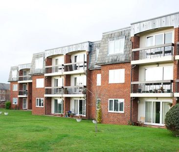 2 bedroom ground floor flat to rent - Photo 4