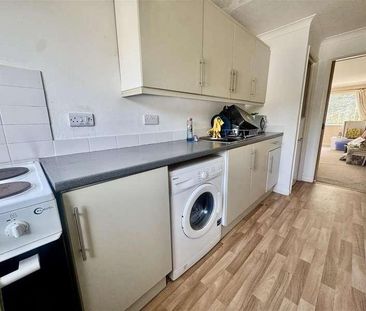 Waltham Close, Fareham, PO16 - Photo 6