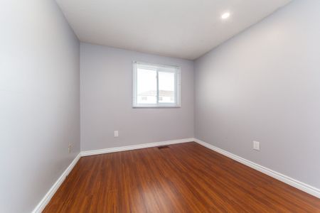 For Lease - 1447 Fleming Court, Oshawa, Ontario - Photo 5