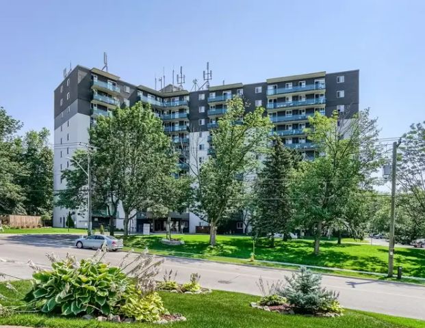 37 Johnson Street | 37 Johnson Street, Barrie - Photo 1
