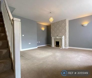 3 bedroom semi-detached house to rent - Photo 2