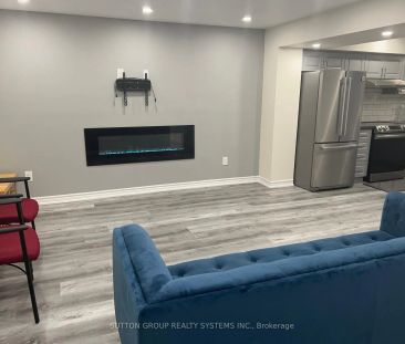 Detached Home For Lease | W9229201 - Photo 6