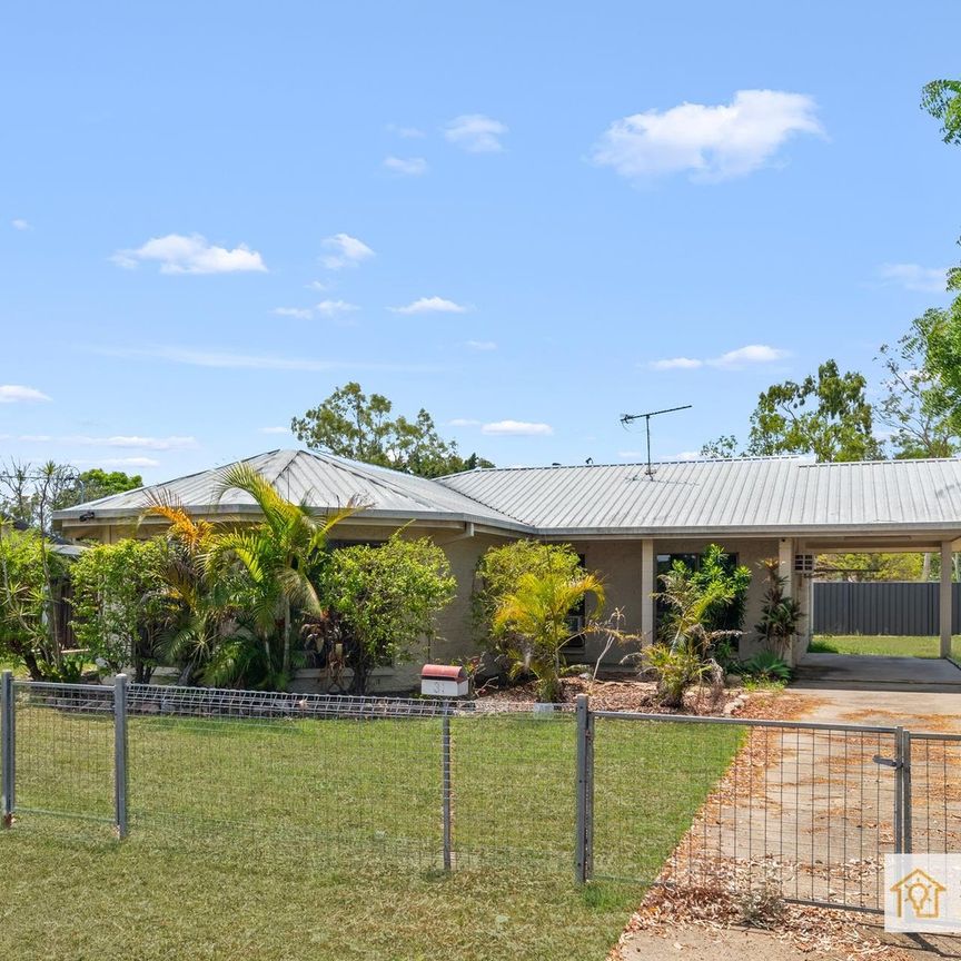 31 Lawrence Street, Kelso QLD 4815 - House For Rent | Domain - Photo 1
