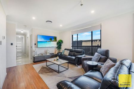 Grand Family Home!! - Photo 2