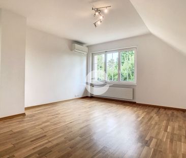 Superb renovated villa with pool and garden - Photo 4