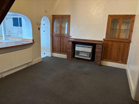 2 bedroom semi-detached house to rent - Photo 2