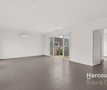 Spacious and Bright - Photo 1