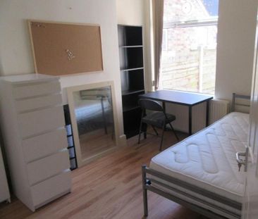5 bedroom terraced house to rent - Photo 4