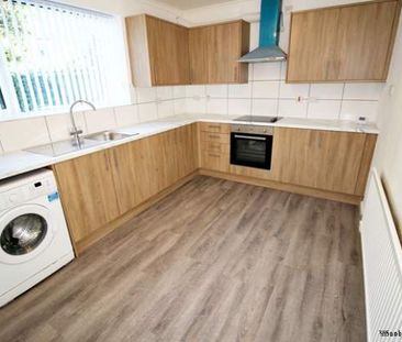 3 bedroom property to rent in Bolton - Photo 3