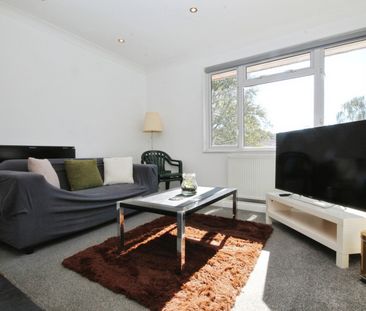 Hazel Close, Englefield Green, Egham, Surrey, TW20 0TN - Photo 1